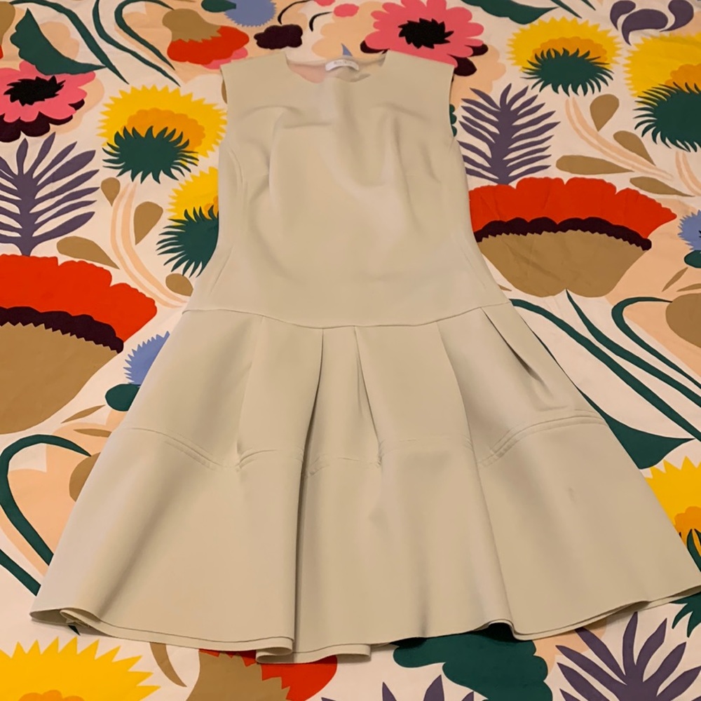NWT Siste’s Ivory Dress